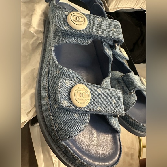 Gate No 5
NIB - Picture 7 of 7